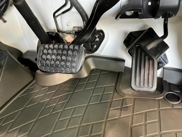 ハイゼットトラックローダンプ　電動　４ＷＤ　４ＡＴ　４枚リーフスプリングパートタイム４ＷＤ　４ＡＴ　４枚リーフスプリング　ＡＭ／ＦＭラジオ　マニュアルエアコン　マニュアルレベリング　電動ローダンプ（滋賀県）の中古車