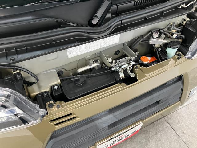 ハイゼットカーゴデッキバンＧ　４ＷＤ　ＬＥＤ　キーレス追突被害軽減ブレーキ　スマアシ３　キーレス　パワーウインドウ　パートタイム４ＷＤ　両側スライドドア　エコアイドル（滋賀県）の中古車