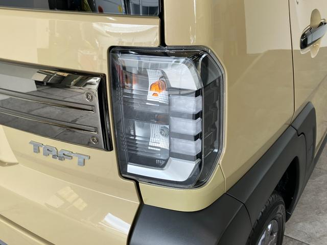 タフトＧダーククロムベンチャー　届出済未使用車　前席シートヒーター追突被害軽減ブレーキ　コーナーセンサー　ＬＥＤ　スマートキー　オートエアコン　前席シートヒーター　ナビ取付時用バックカメラ　スカイフィールトップ　１５インチアルミ　オートライト　エコアイドル（滋賀県）の中古車