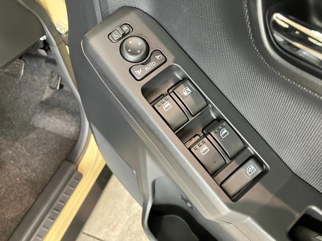 タフトＧダーククロムベンチャー　届出済未使用車　前席シートヒーター追突被害軽減ブレーキ　コーナーセンサー　ＬＥＤ　スマートキー　オートエアコン　前席シートヒーター　ナビ取付時用バックカメラ　スカイフィールトップ　１５インチアルミ　オートライト　エコアイドル（滋賀県）の中古車