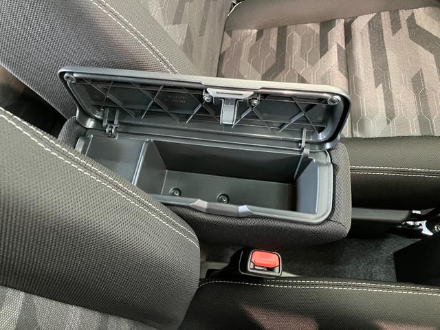タフトＧダーククロムベンチャー　届出済未使用車　前席シートヒーター追突被害軽減ブレーキ　コーナーセンサー　ＬＥＤ　スマートキー　オートエアコン　前席シートヒーター　ナビ取付時用バックカメラ　スカイフィールトップ　１５インチアルミ　オートライト　エコアイドル（滋賀県）の中古車