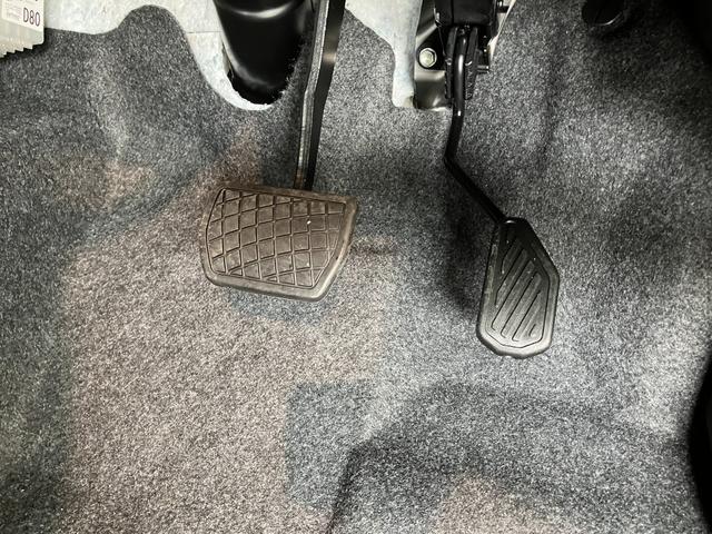 タフトＧダーククロムベンチャー　届出済未使用車　前席シートヒーター追突被害軽減ブレーキ　コーナーセンサー　ＬＥＤ　スマートキー　オートエアコン　前席シートヒーター　ナビ取付時用バックカメラ　スカイフィールトップ　１５インチアルミ　オートライト　エコアイドル（滋賀県）の中古車