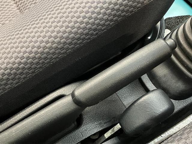ハイゼットトラックジャンボＳＡ３ｔ　５ＭＴ　４ＷＤ　フルセグナビ　ドラレコ衝突被害軽減ブレーキ・スマアシ３ｔ　ＬＥＤヘッドライト　キーレス　パワーウインドウ　荷台作業灯　ドラレコ　フルセグナビ　ＤＶＤ　Ｂｌｕｅｔｏｏｔｈ　ＵＳＢ　パートタイム４ＷＤ　リヤ４枚リーフスプリング（滋賀県）の中古車