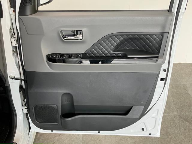 タントカスタムＸセレクション　４ＷＤ　フルセグナビ　バックカメラ追突被害軽減ブレーキ　コーナーセンサー　ＬＥＤヘッド　スマートキー　両側電動スライドドア　前席シートヒーター　オートエアコン　ＤＶＤ　Ｂｌｕｅｔｏｏｔｈ　ＵＳＢ　オートライト　エコアイドル（滋賀県）の中古車