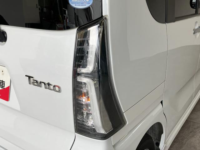 タントカスタムＸセレクション　４ＷＤ　フルセグナビ　バックカメラ追突被害軽減ブレーキ　コーナーセンサー　ＬＥＤヘッド　スマートキー　両側電動スライドドア　前席シートヒーター　オートエアコン　ＤＶＤ　Ｂｌｕｅｔｏｏｔｈ　ＵＳＢ　オートライト　エコアイドル（滋賀県）の中古車