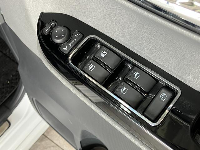 タントカスタムＸセレクション　４ＷＤ　フルセグナビ　バックカメラ追突被害軽減ブレーキ　コーナーセンサー　ＬＥＤヘッド　スマートキー　両側電動スライドドア　前席シートヒーター　オートエアコン　ＤＶＤ　Ｂｌｕｅｔｏｏｔｈ　ＵＳＢ　オートライト　エコアイドル（滋賀県）の中古車
