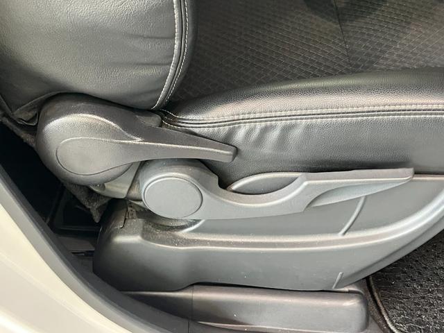 タントカスタムＸセレクション　４ＷＤ　フルセグナビ　バックカメラ追突被害軽減ブレーキ　コーナーセンサー　ＬＥＤヘッド　スマートキー　両側電動スライドドア　前席シートヒーター　オートエアコン　ＤＶＤ　Ｂｌｕｅｔｏｏｔｈ　ＵＳＢ　オートライト　エコアイドル（滋賀県）の中古車