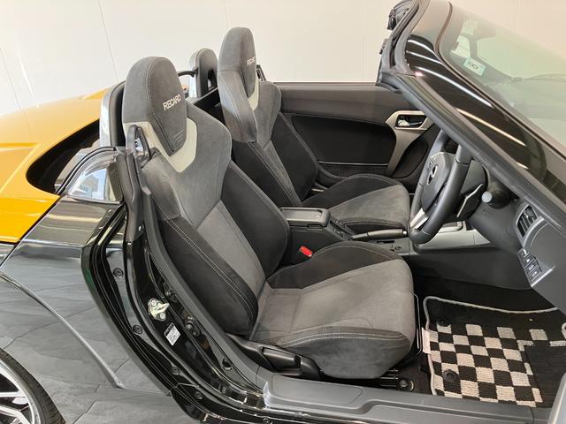 コペンエクスプレイＳ　フルセグナビ　バックカメラ　届出済未使用車ビルシュタインショックアブソーバ　レカロシート　ＭＯＭＯステ　ＬＥＤ　スマートキー　シートヒーター　フルセグナビ　ＤＶＤ　Ｂｌｕｅｔｏｏｔｈ　ＵＳＢ　パドルシフト　電動オープンルーフ（滋賀県）の中古車