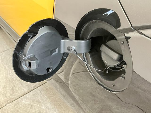 コペンエクスプレイＳ　フルセグナビ　バックカメラ　届出済未使用車ビルシュタインショックアブソーバ　レカロシート　ＭＯＭＯステ　ＬＥＤ　スマートキー　シートヒーター　フルセグナビ　ＤＶＤ　Ｂｌｕｅｔｏｏｔｈ　ＵＳＢ　パドルシフト　電動オープンルーフ（滋賀県）の中古車