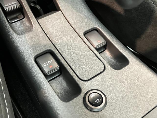 コペンエクスプレイＳ　フルセグナビ　バックカメラ　届出済未使用車ビルシュタインショックアブソーバ　レカロシート　ＭＯＭＯステ　ＬＥＤ　スマートキー　シートヒーター　フルセグナビ　ＤＶＤ　Ｂｌｕｅｔｏｏｔｈ　ＵＳＢ　パドルシフト　電動オープンルーフ（滋賀県）の中古車
