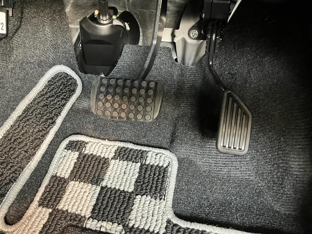 コペンエクスプレイＳ　フルセグナビ　バックカメラ　届出済未使用車ビルシュタインショックアブソーバ　レカロシート　ＭＯＭＯステ　ＬＥＤ　スマートキー　シートヒーター　フルセグナビ　ＤＶＤ　Ｂｌｕｅｔｏｏｔｈ　ＵＳＢ　パドルシフト　電動オープンルーフ（滋賀県）の中古車