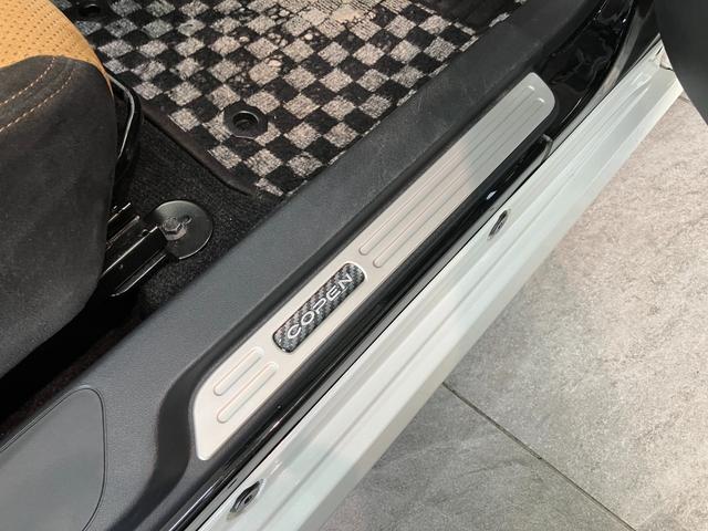 コペンローブ　Ｓ　フルセグナビ　バックカメラ　ドラレコ　車検整備付フルセグナビ　Ｂｌｕｅｔｏｏｔｈ　ＤＶＤ再生　バックカメラ　ドライブレコーダー　前席シートヒーター　パドルシフト　ＭＯＭＯ製ハンドル　レカロシート　ビルシュタイン製ショックアブソーバー　ＬＥＤ（滋賀県）の中古車