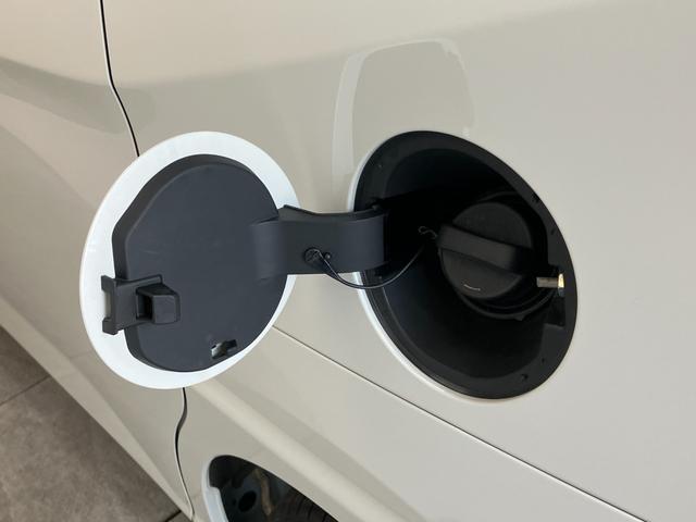 トールカスタムＧ　フルセグナビ　バックカメラ　両側電動スライドドア追突被害軽減ブレーキ　スマアシ　コーナーセンサー　ＬＥＤ　スマートキー　両側電動スライドドア　フルセグナビ　ＤＶＤ　Ｂｌｕｅｔｏｏｔｈ　ＵＳＢ　バックカメラ　レーダークルーズコントロール（滋賀県）の中古車