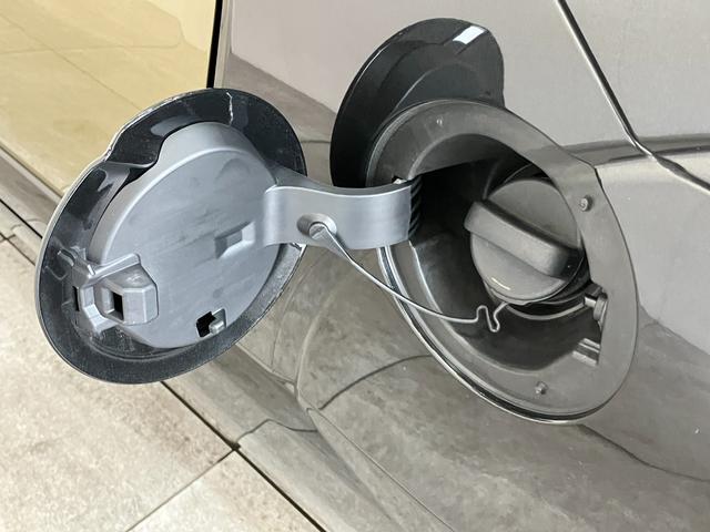コペンエクスプレイ　電動オープンルーフ　届出済未使用車ＬＥＤヘッドライト　スマートキー　シートヒーター　オートライト　エコアイドル（滋賀県）の中古車