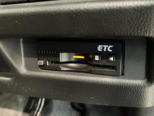 ワゴンＲスティングレーハイブリッドＴターボ　４ＷＤ　フルセグナビ　パノラマカメラ衝突被害軽減ブレーキ　ＬＥＤ　スマートキー　前席シートヒーター　オートエアコン　フルセグナビ　ＤＶＤ　Ｂｌｕｅｔｏｏｔｈ　ＵＳＢ　パノラマカメラ　レーダークルーズコントロール　前後ドラレコ（滋賀県）の中古車