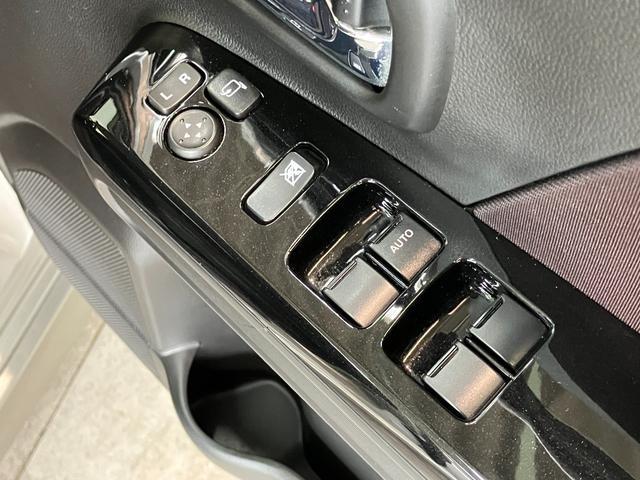 ワゴンＲスティングレーハイブリッドＴターボ　４ＷＤ　フルセグナビ　パノラマカメラ衝突被害軽減ブレーキ　ＬＥＤ　スマートキー　前席シートヒーター　オートエアコン　フルセグナビ　ＤＶＤ　Ｂｌｕｅｔｏｏｔｈ　ＵＳＢ　パノラマカメラ　レーダークルーズコントロール　前後ドラレコ（滋賀県）の中古車