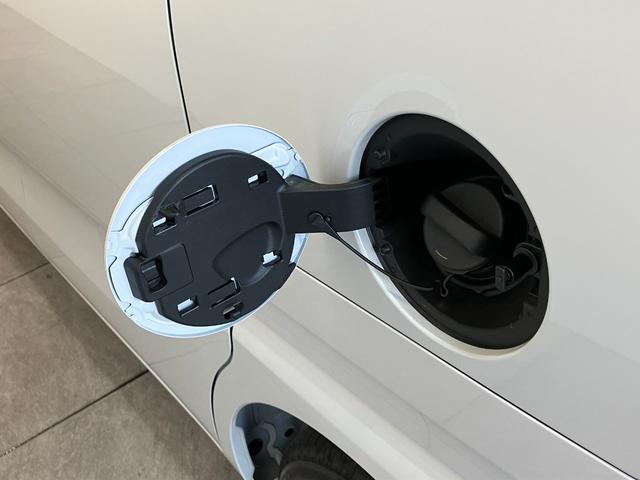 タントＸ　届出済未使用車　左側電動スライドドア　前席シートヒーター追突被害軽減ブレーキ　スマアシ　コーナーセンサー　ＬＥＤ　スマートキー　左側電動スライドドア　前席シートヒーター　ナビ取付時用バックカメラ　オートライト　オートエアコン　エコアイドル（滋賀県）の中古車
