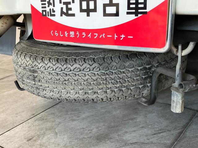 ハイゼットトラックエクストラ　ＡＴ車　パートタイム４ＷＤ　キーレスパートタイム４ＷＤ　キーレス　パワーウインドウ　ＣＤステレオ　荷台作業灯　マニュアルエアコン　リヤ４枚リーフスプリング（滋賀県）の中古車