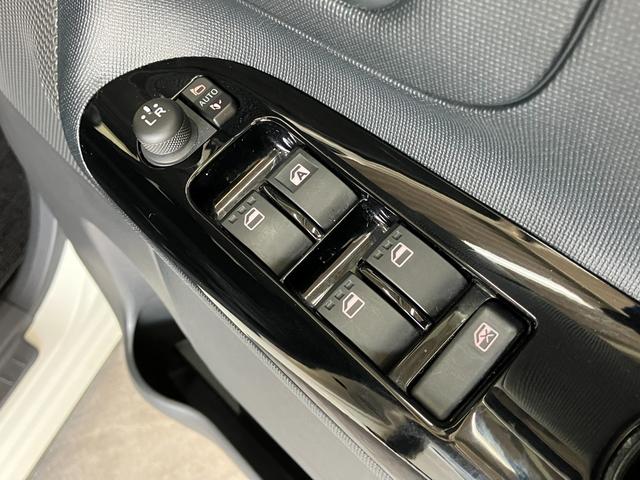 ムーヴキャンバスＧブラックアクセントリミテッド　ＳＡ３　フルセグナビ　ＬＥＤ衝突被害軽減ブレーキ　フルセグナビ　Ｂｌｕｅｔｏｏｔｈ　ＤＶＤ再生　全周囲カメラ　ナビ連動前後ドラレコ　ＥＴＣ車載器　両側電動スライドドア　ＬＥＤ　オートライト　スマートキー　エコアイドル（滋賀県）の中古車