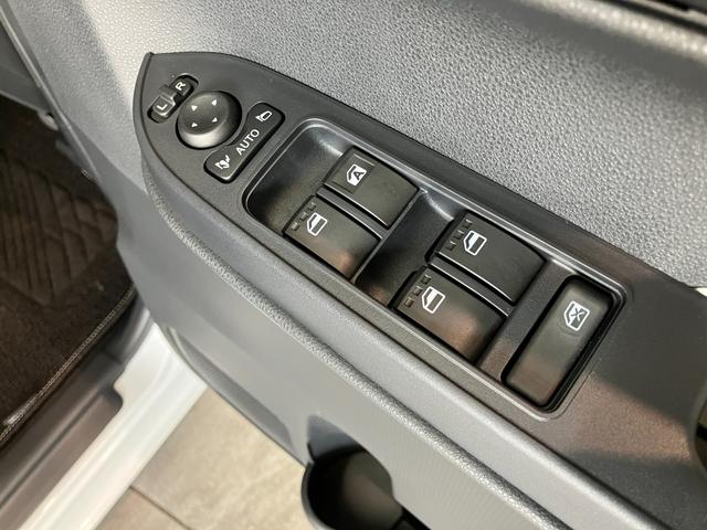 タントＸ　フルセグナビ　バックカメラ　左側電動スライドドア追突被害軽減ブレーキ　スマアシ　コーナーセンサー　ＬＥＤ　スマートキー　左側電動スライドドア　前席シートヒーター　フルセグナビ　ＤＶＤ　Ｂｌｕｅｔｏｏｔｈ　ＵＳＢ　バックカメラ　エコアイドル（滋賀県）の中古車