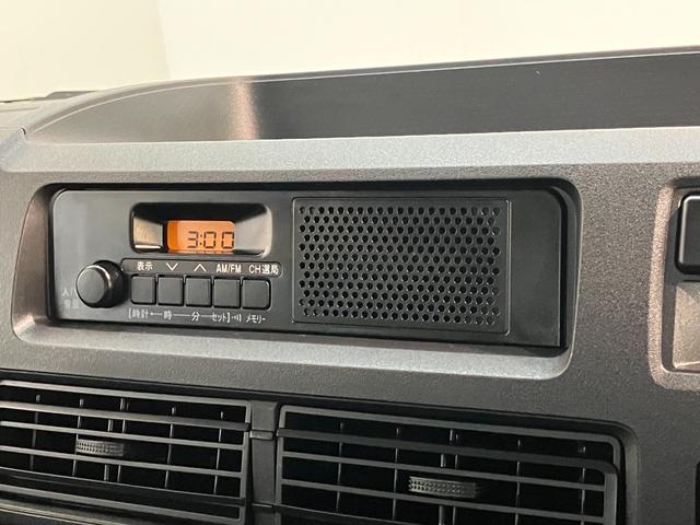 ハイゼットカーゴＤＸ　パートタイム４ＷＤ　キーレス　コーナーセンサー衝突被害軽減ブレーキ　スマアシ　コーナーセンサー　キーレス　前席パワーウインドウ　ＡＭ／ＦＭステレオ　両側スライドドア　パートタイム４ＷＤ　オートライト　エコアイドル（滋賀県）の中古車