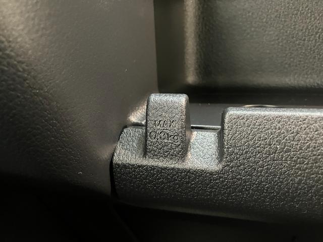 ハイゼットカーゴＤＸ　パートタイム４ＷＤ　キーレス　コーナーセンサー衝突被害軽減ブレーキ　スマアシ　コーナーセンサー　キーレス　前席パワーウインドウ　ＡＭ／ＦＭステレオ　両側スライドドア　パートタイム４ＷＤ　オートライト　エコアイドル（滋賀県）の中古車