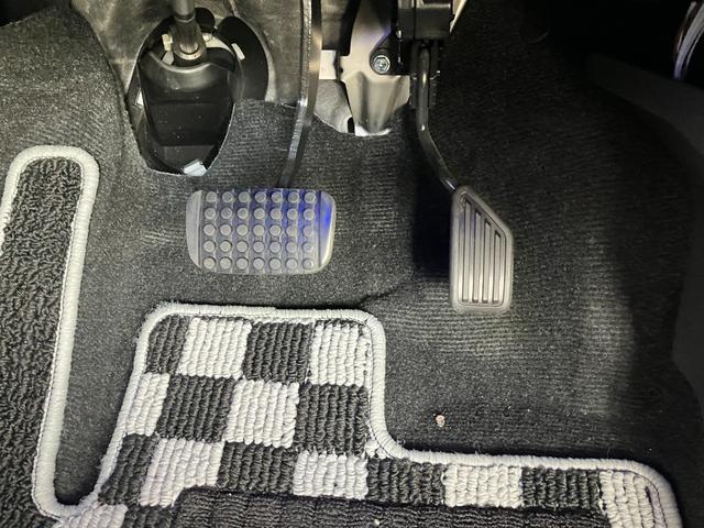 コペンエクスプレイ　フルセグナビ　バックカメラ　ドラレコＣＶＴ　ＬＥＤヘッドライト　スマートキー　シートヒーター　フルセグナビ　ＤＶＤ再生　Ｂｌｕｅｔｏｏｔｈ　ＵＳＢ　ドラレコ　ＥＴＣ　バックカメラ　オートライト　エコアイドル　電動オープンルーフ（滋賀県）の中古車