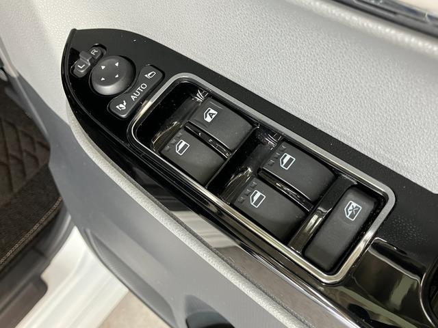 タントカスタムＸセレクション　フルセグナビ　Ｂカメラ　車検整備付衝突被害軽減ブレーキ　コーナーセンサー　フルセグナビ　Ｂｌｕｅｔｏｏｔｈ　ＤＶＤ再生　バックカメラ　前後ドラレコ　両側電動スライドドア　前席シートヒーター　ＬＥＤ　　スマートキー　エコアイドル（滋賀県）の中古車