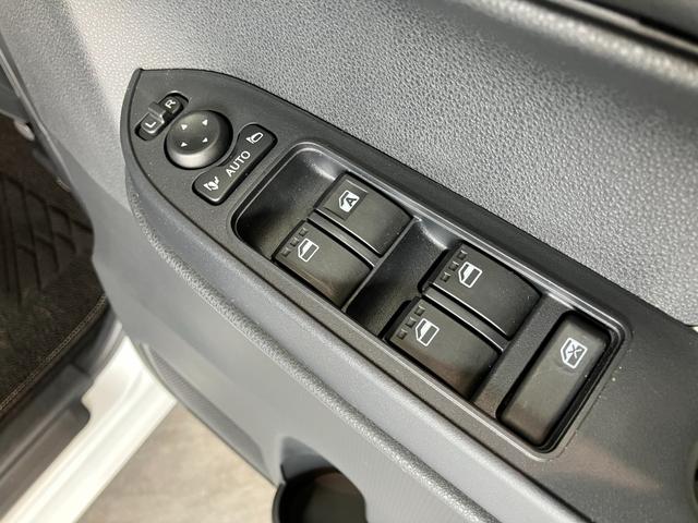 タントＸ　９型ディスプレイオーディオ　Ｂカメラ　前席シートヒーター衝突被害軽減ブレーキ　コーナーセンサー　９インチディスプレイオーディオ　フルセグ　Ｂｌｕｅｔｏｏｔｈ　バックカメラ　左側電動スライドドア　前席シートヒーター　ＬＥＤ　スマートキー　エコアイドル（滋賀県）の中古車
