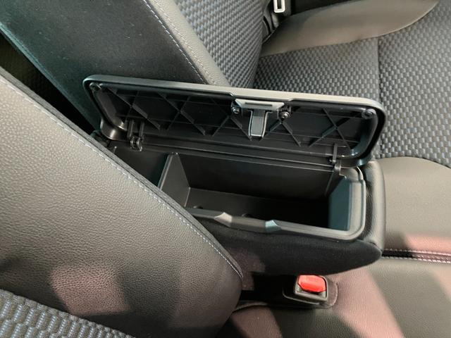 タントカスタムＲＳ　９型ディスプレイオーディオ　届出済未使用車衝突被害軽減ブレーキ　コーナーセンサー　ＬＥＤ　両側電動スライドドア　前席シートヒーター　オートエアコン　　９インチディスプレイオーディオ　Ｂｌｕｅｔｏｏｔｈ　ＵＳＢ　バックカメラ　オートライト（滋賀県）の中古車