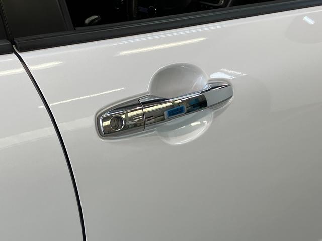ロッキープレミアム　レーダークルーズコントロール　ＬＥＤ　車検整備付衝突被害軽減ブレーキ　コーナーセンサー　バックカメラ（ナビ装着時用）　前席シートヒーター　ＬＥＤ　レーダークルーズコントロール　オートライト　オートエアコン　スマートキー　エコアイドル（滋賀県）の中古車