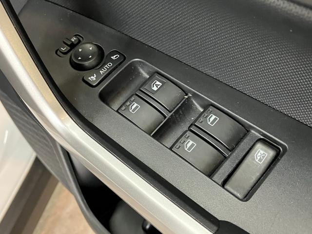 ロッキープレミアム　レーダークルーズコントロール　ＬＥＤ　車検整備付衝突被害軽減ブレーキ　コーナーセンサー　バックカメラ（ナビ装着時用）　前席シートヒーター　ＬＥＤ　レーダークルーズコントロール　オートライト　オートエアコン　スマートキー　エコアイドル（滋賀県）の中古車