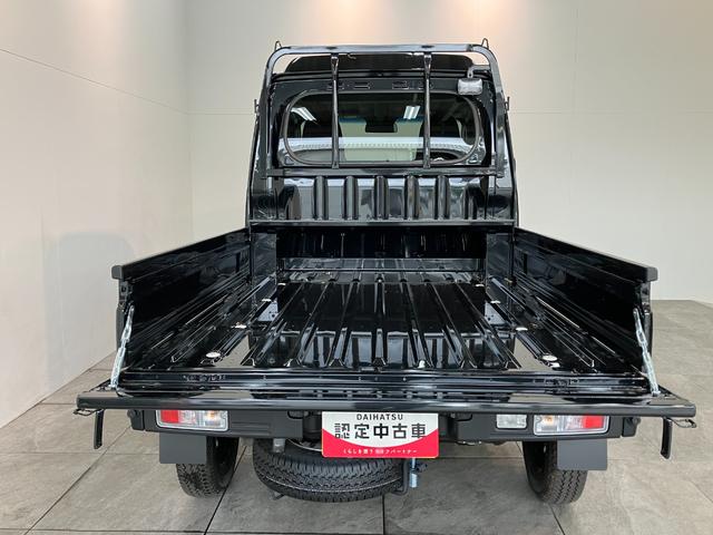 ハイゼットトラックジャンボエクストラ　４ＷＤ　ＬＥＤ　ＣＶＴ車　届出済未使用車衝突被害軽減ブレーキ　コーナーセンサー　ＬＥＤヘッドライト　スマートキー　パワーウインドウ　デフロック　荷台作業灯　パートタイム４ＷＤ　電動格納式ドアミラー　トップシェイドガラス　届出済未使用車（滋賀県）の中古車