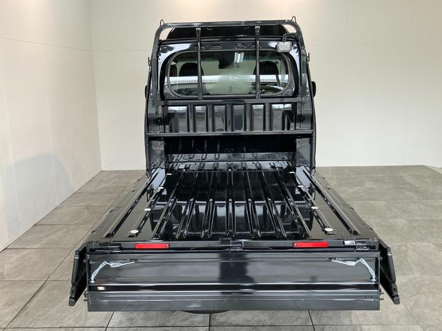 ハイゼットトラックジャンボエクストラ　４ＷＤ　ＬＥＤ　ＣＶＴ　届出済未使用車衝突被害軽減ブレーキ　コーナーセンサー　ＬＥＤヘッドライト　スマートキー　パワーウインドウ　デフロック　荷台作業灯　電動格納式ドアミラー　トップシェイドガラス　パートタイム４ＷＤ　届出済未使用車（滋賀県）の中古車