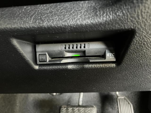オーリス１５０Ｘ　ワンセグナビ　バックカメラ　ドラレコ　車検整備付衝突被害軽減ブレーキ　ワンセグナビ　バックカメラ　ドラレコ　ＥＴＣ　オートライト　オートエアコン　スマートキー（滋賀県）の中古車