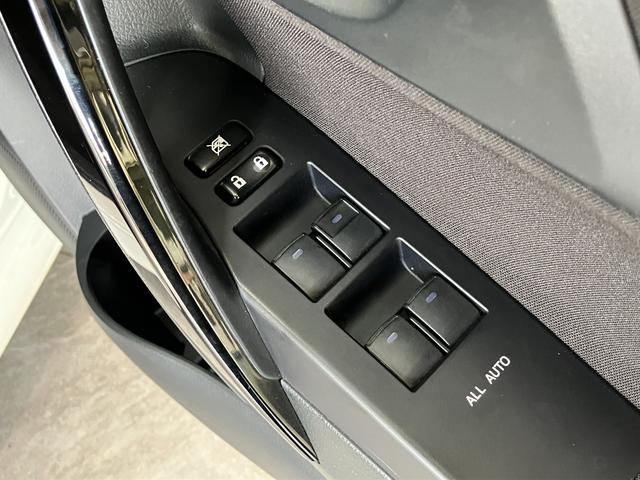 オーリス１５０Ｘ　ワンセグナビ　バックカメラ　ドラレコ　車検整備付衝突被害軽減ブレーキ　ワンセグナビ　バックカメラ　ドラレコ　ＥＴＣ　オートライト　オートエアコン　スマートキー（滋賀県）の中古車