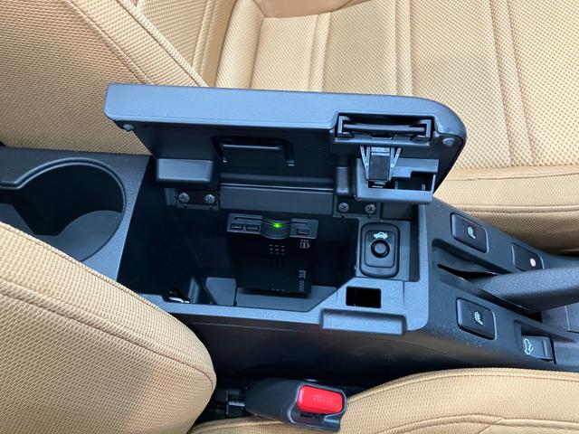 コペンローブ　フルセグナビ　バックカメラ　車検整備付フルセグナビ　バックカメラ　ＤＶＤ再生　Ｂｌｕｅｔｏｏｔｈ　ＵＳＢ　シートヒーター　ＬＥＤライト　スマートキー　オートエアコン　エコアイドル（滋賀県）の中古車