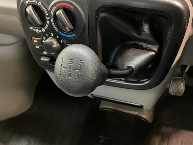 エブリイＰＡリミテッド　４ＷＤ　５ＭＴ　走行４万８千キロ弱パートタイム４ＷＤ　５速ミッション　ＡＭ／ＦＭラジオ　キーレスエントリー　マニュアルレベリング　マニュアルエアコン（滋賀県）の中古車