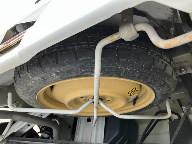 エブリイＰＡリミテッド　４ＷＤ　５ＭＴ　走行４万８千キロ弱パートタイム４ＷＤ　５速ミッション　ＡＭ／ＦＭラジオ　キーレスエントリー　マニュアルレベリング　マニュアルエアコン（滋賀県）の中古車