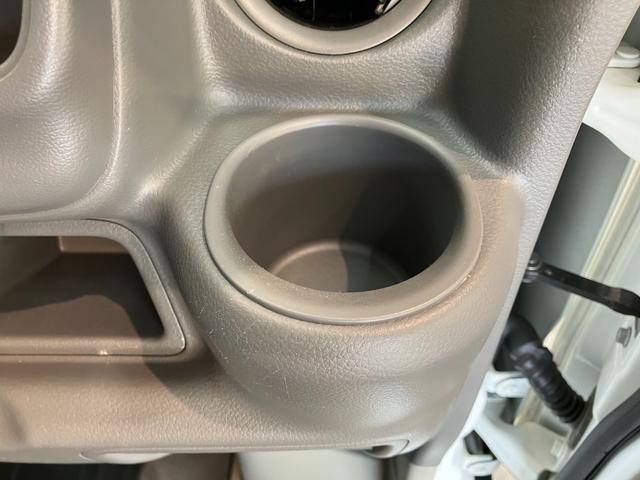 エブリイＰＡリミテッド　４ＷＤ　５ＭＴ　走行４万８千キロ弱パートタイム４ＷＤ　５速ミッション　ＡＭ／ＦＭラジオ　キーレスエントリー　マニュアルレベリング　マニュアルエアコン（滋賀県）の中古車