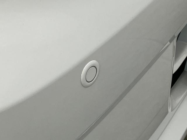 タントＸ　届出済未使用車　左側電動スライドドア　前席シートヒーター衝突被害軽減ブレーキ　スマアシ　コーナーセンサー　ＬＥＤ　スマートキー　左側電動スライドドア　前席シートヒーター　ナビ取付時用バックカメラ　オートエアコン　オートライト　エコアイドル（滋賀県）の中古車