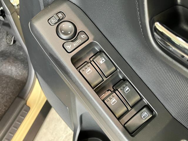 タフトＧ　ダーククロムベンチャー　クルコン　届出済未使用車衝突被害軽減ブレーキ　コーナーセンサー　バックカメラ（ナビ装着時用）　クルーズコントロール　前席シートヒーター　ＬＥＤ　オートライト　スカイフィールトップ　スマートキー　エコアイドル　届出済未使用車（滋賀県）の中古車