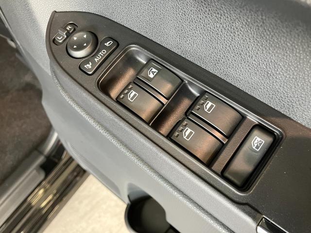 タントカスタムＸ　両側電動スライドドア　ＬＥＤ　届出済未使用車衝突被害軽減ブレーキ　コーナーセンサー　バックカメラ（ナビ装着時用）　両側電動スライドドア　前席シートヒーター　電動パーキングブレーキ　ＬＥＤ　オートライト　オートエアコン　スマートキー　エコアイドル（滋賀県）の中古車