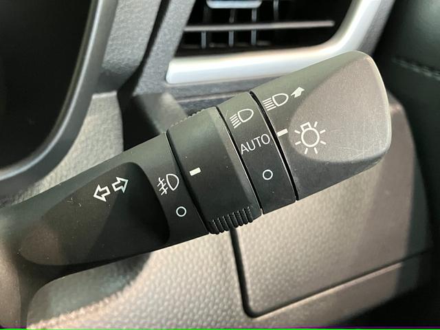 トールカスタムＧ　９型ディスプレイオーディオ　クルーズコントロール衝突被害軽減ブレーキ　コーナーセンサー　９インチディスプレイオーディオ　フルセグ　Ｂｌｕｅｔｏｏｔｈ　Ｂカメラ　クルーズコントロール　両側電動スライド　ＬＥＤ　オートライト　スマートキー　エコアイドル（滋賀県）の中古車