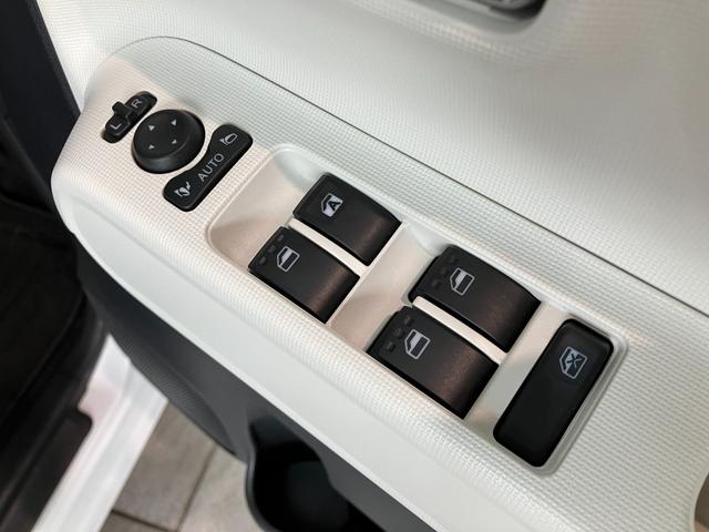 ムーヴキャンバスストライプスＧ　１０インチフルセグナビ　バックカメラ　ＬＥＤ衝突被害軽減ブレーキ　コーナーセンサー　１０型フルセグナビ　Ｂｌｕｅｔｏｏｔｈ　ＤＶＤ再生　ＣＤ録音　Ｂカメラ　前席シートヒーター　両側電動スライド　ＬＥＤ　オートライト　スマートキー　エコアイドル（滋賀県）の中古車