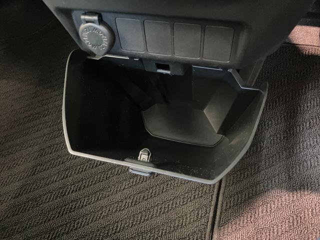 トールカスタムＧ　９インチディスプレイオーディオ　バックカメラ衝突被害軽減ブレーキ　コーナーセンサー　９インチディスプレイオーディオ　フルセグ　Ｂｌｕｅｔｏｏｔｈ　バックカメラ　クルーズコントロール　両側電動スライドＤ　電動パーキング　スマートキー　エコアイドル（滋賀県）の中古車