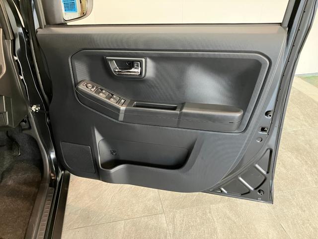 タフトＧターボ　ダーククロムベンチャー　クルコン　届出済未使用車衝突被害軽減ブレーキ　コーナーセンサー　ターボ　バックカメラ（ナビ装着時用）　前席シートヒーター　電動パーキング　クルーズコントロール　ＬＥＤ　オートライト　オートエアコン　スマートキー　エコアイドル（滋賀県）の中古車