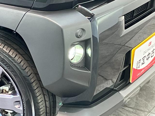 タフトＧターボ　ダーククロムベンチャー　クルコン　届出済未使用車衝突被害軽減ブレーキ　コーナーセンサー　ターボ　バックカメラ（ナビ装着時用）　前席シートヒーター　電動パーキング　クルーズコントロール　ＬＥＤ　オートライト　オートエアコン　スマートキー　エコアイドル（滋賀県）の中古車
