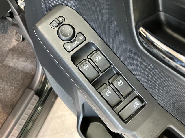 タフトＧターボ　ダーククロムベンチャー　クルコン　届出済未使用車衝突被害軽減ブレーキ　コーナーセンサー　ターボ　バックカメラ（ナビ装着時用）　前席シートヒーター　電動パーキング　クルーズコントロール　ＬＥＤ　オートライト　オートエアコン　スマートキー　エコアイドル（滋賀県）の中古車