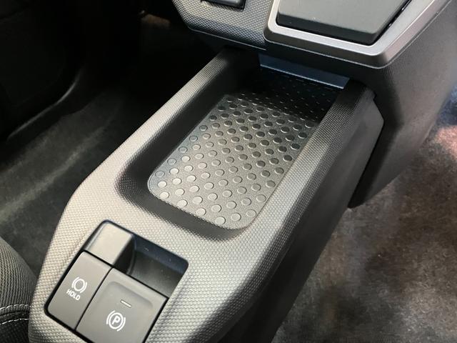 タフトＧターボ　ダーククロムベンチャー　クルコン　届出済未使用車衝突被害軽減ブレーキ　コーナーセンサー　ターボ　バックカメラ（ナビ装着時用）　前席シートヒーター　電動パーキング　クルーズコントロール　ＬＥＤ　オートライト　オートエアコン　スマートキー　エコアイドル（滋賀県）の中古車